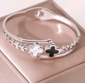 The Lucky Clover Bracelet