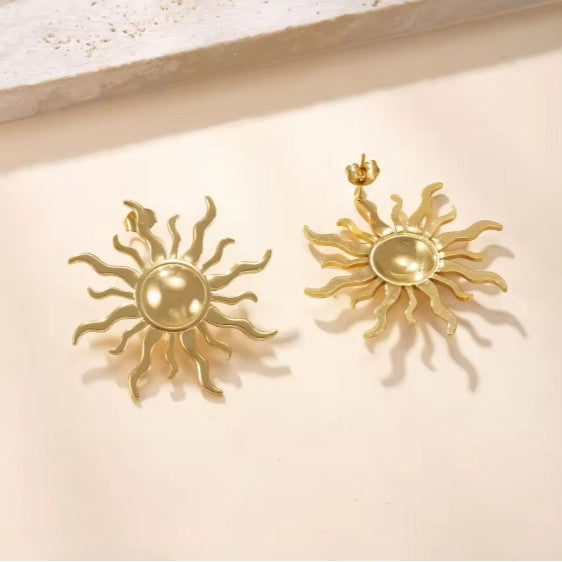 Stainless Steel Gold Plated  Sunburst Stud Earrings.