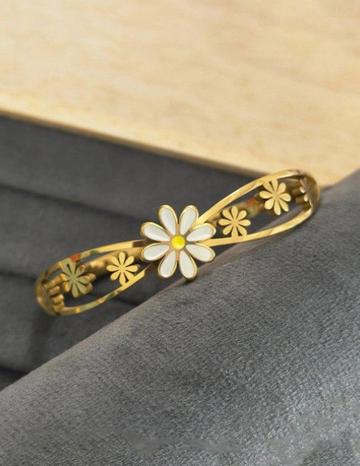 Gold plated Stainless Steel  Daisy flower cuff bangle bracelet.