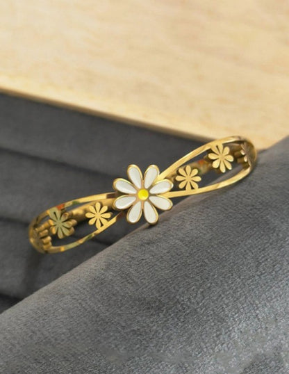 Gold plated Stainless Steel  Daisy flower cuff bangle bracelet.