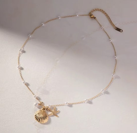 Shell and Star Fish Charm Perl Necklace