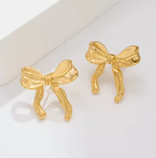 Everyday Elegance Gold Tone Ribbon Studs