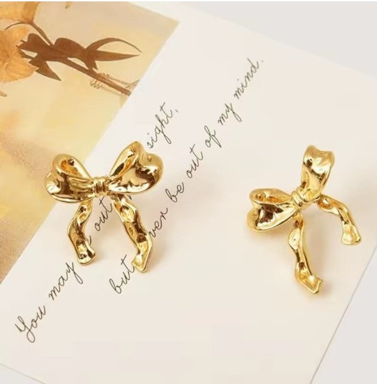 Everyday Elegance Gold Tone Ribbon Studs