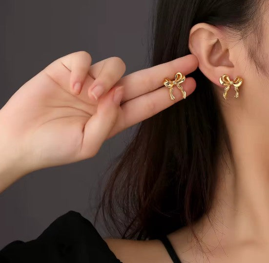 Everyday Elegance Gold Tone Ribbon Studs