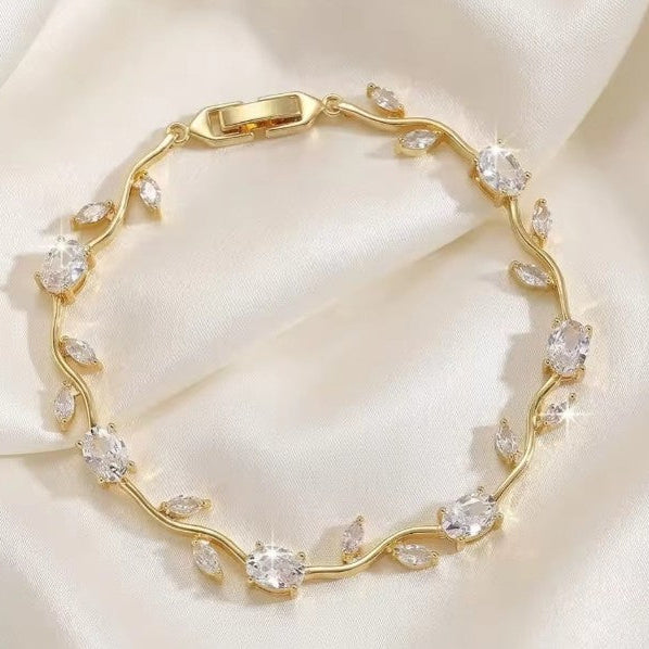 Ivory Tuplip Bracelet